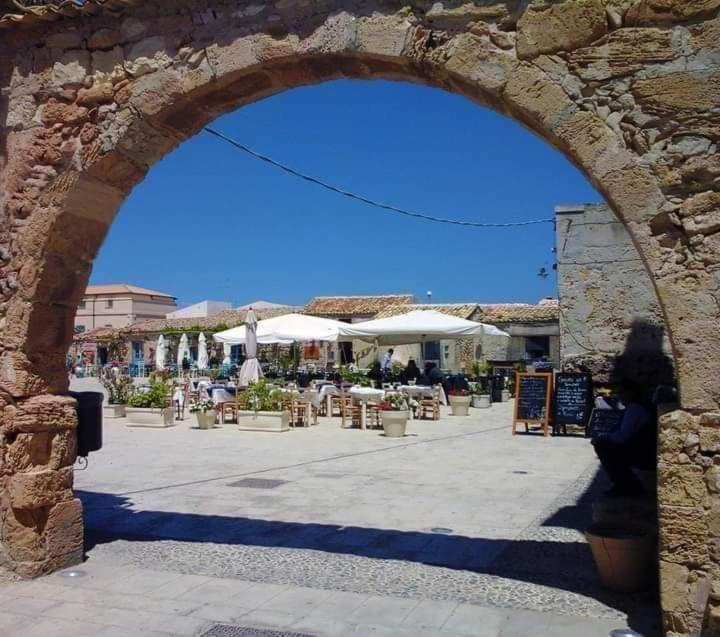Casa Vacanze Il Glicine 1 Appartement Pachino Buitenkant foto
